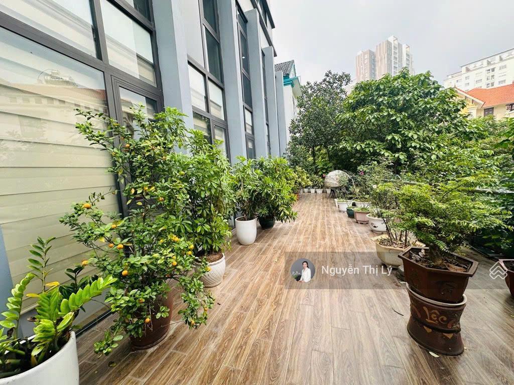 Siêu biệt thự trần kim xuyến lô góc 6 tầng có hầm view vườn hoa đẳng cấp 5 sao (qtll10093)