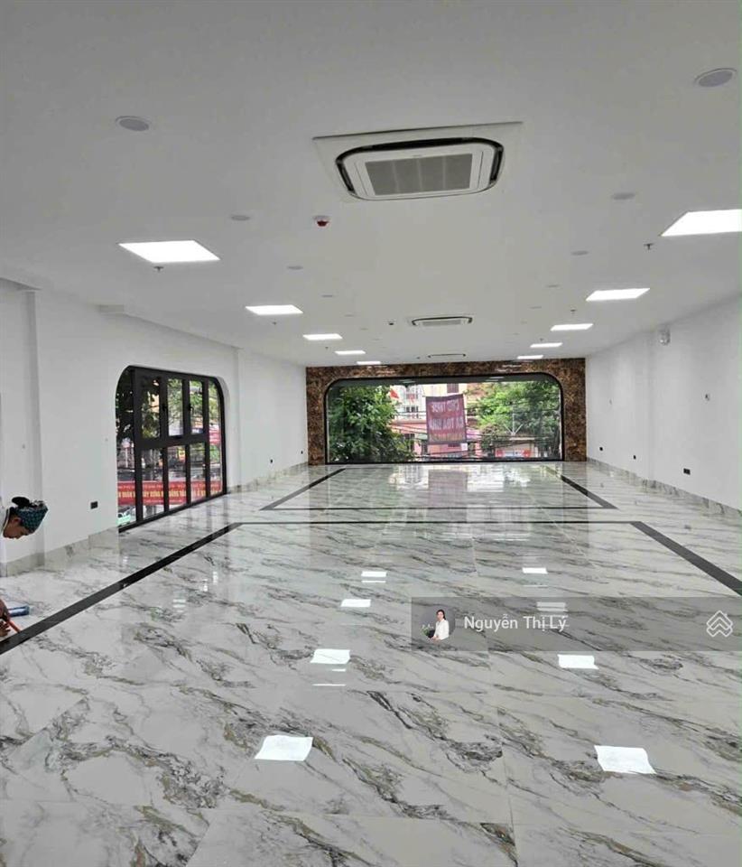 Toà văn phòng mặt phố hồ tùng mậu, lô góc, 3 mặt thoáng, mặt tiền 8m, vỉa hè 12m