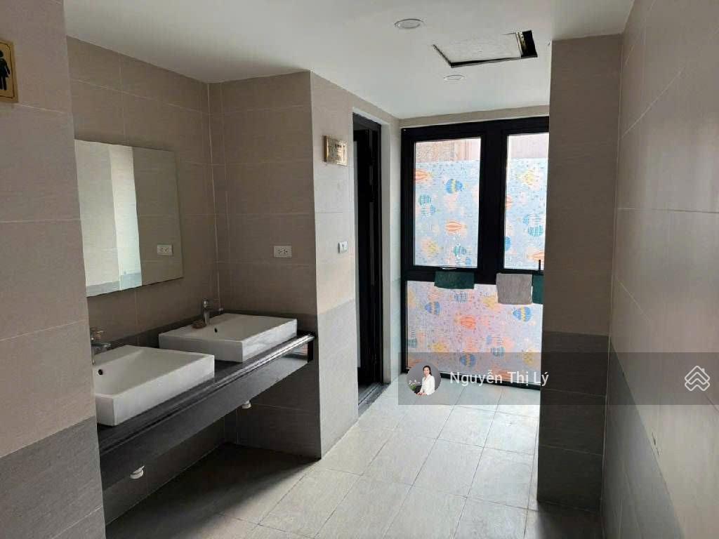 Siêu building vp lạc long quân ô tô tránh + vỉa hè 8 tầng thang máy mặt tiền khủng (rthl10075)