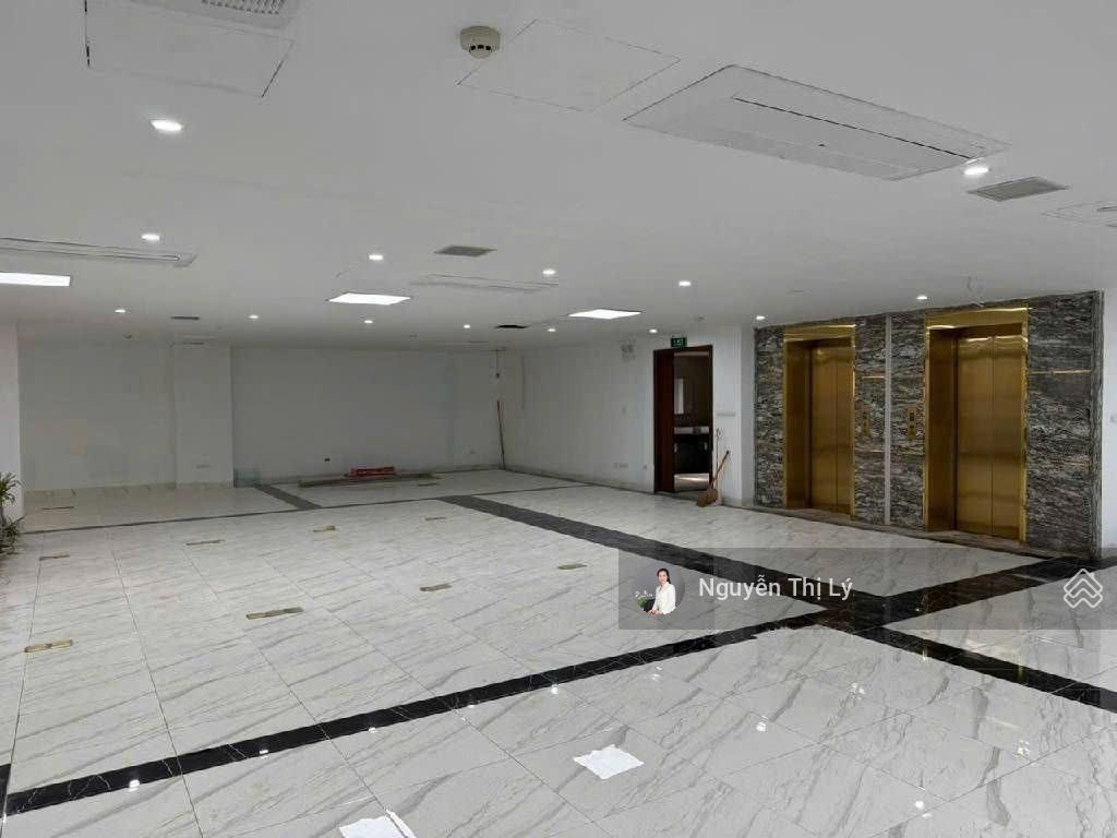 Siêu building vp lạc long quân ô tô tránh + vỉa hè 8 tầng thang máy mặt tiền khủng (rthl10075)
