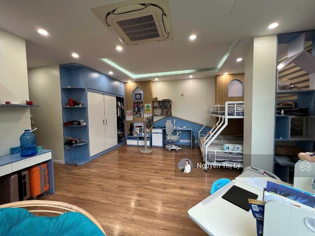 Siêu phẩm phân lô cầu diễn lô góc 2 mặt tiền 6 tầng thang máy vỉa hè đá tránh (vtl30501)