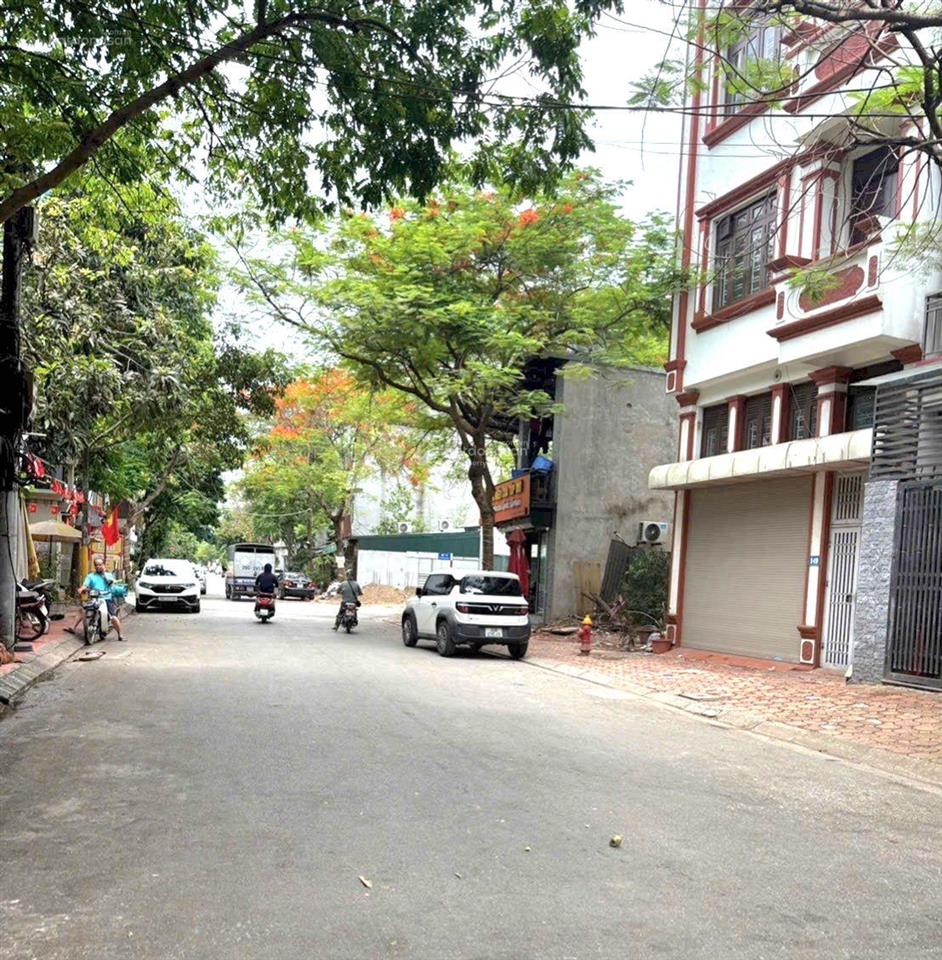 Siêu phẩm phân lô, đấu giá, 6 tầng, phố việt hưng, giá rẻ bất ngờ