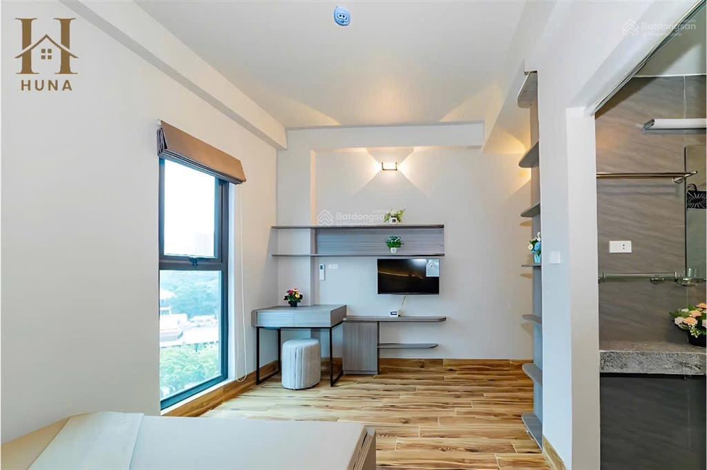 Ngay chân cầu vượt mễ trì ô tô đỗ cửa chỉ 4tr5