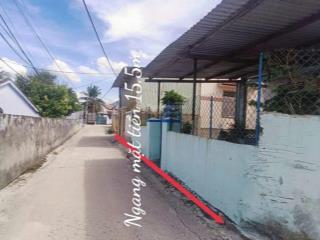 Biển dốc lết căn góc 3 mặt tiền, có 2 căn nhà trên đất... hướng đông .. đường ôtô...