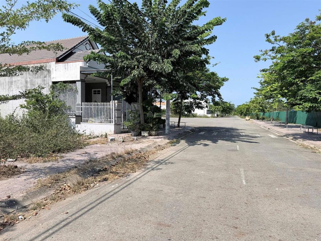 Đất tđc dốc lết, cách biển 350m, đất full thổ cư. pháp lý sổ hồng chuẩn