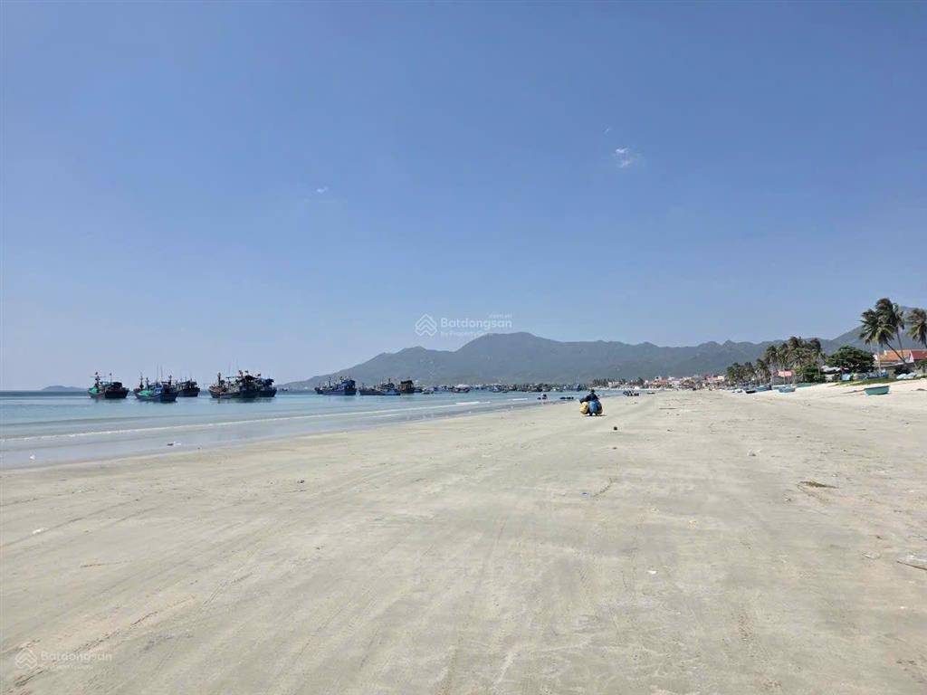 Em chuyên mua bán và nhận ký gửi bđs dốc lết