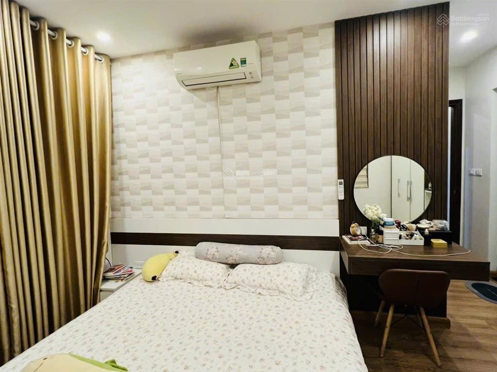 Cần bán căn góc 55m2 chung cư tân tây đô.