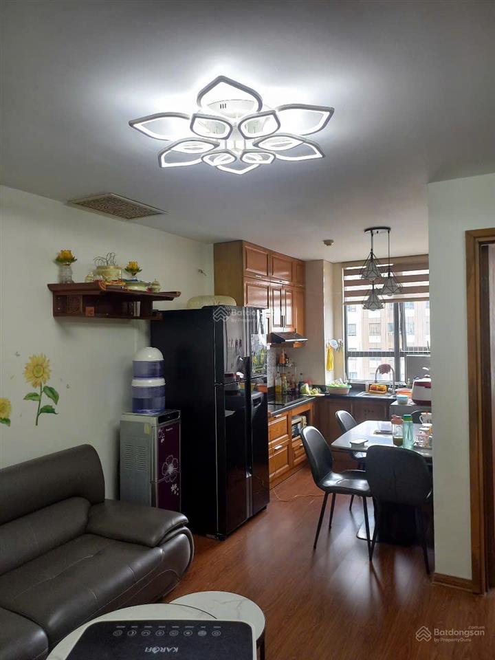 Cho thuê căn góc 3 ngủ chung cư tân tây đô.