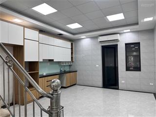 Cho thuê nhà liền kề 4 tầng hoàn thiện đẹp tại tân tây đô.