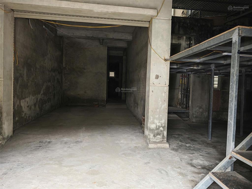 Cần cho thuê biệt thự tân tây đô. xây 3 tầng thô. diện tích 204m2,