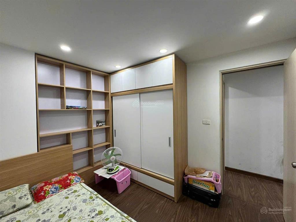 Cho thuê căn 3 ngủ, 2 vệ sinh, full đồ nội thất mới đẹp. khách thuê chỉ việc ở.