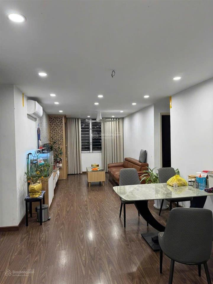 Cho thuê căn 3 ngủ, 2 vệ sinh, full đồ nội thất mới đẹp. khách thuê chỉ việc ở.