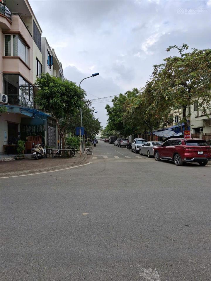 Cho thuê nhà 3 tầng dịch vụ tân tây đô