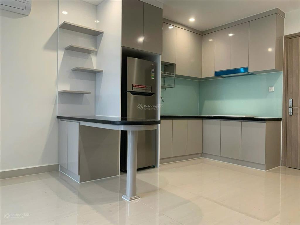 Gấp chỉ 2ty720 bán gấp 2pn 59m2 tặng nội thất như hình, sẵn sổ hồng, hướng đông nam mát cả ngày.