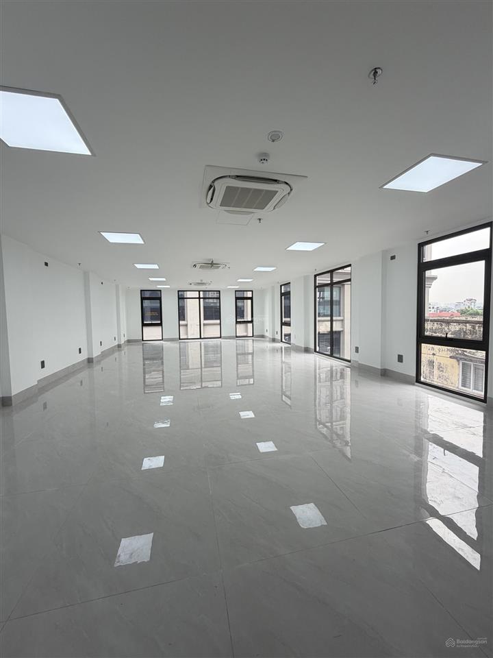 Chính chủ cho thuê mb vp dt150m2x3 tầng mặt phố cự lộc, thanh xuânngã tư sở giá thuê thương lượng