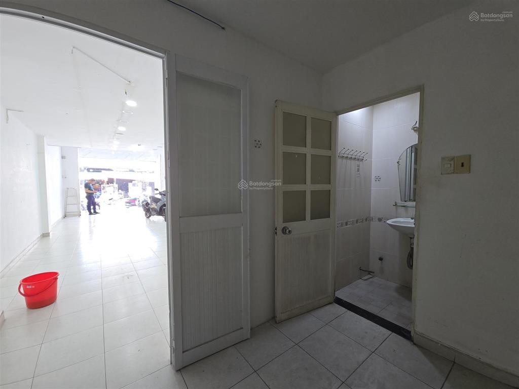 Mặt bằng kinh doanh ngay mặt tiền đường lâm văn bền  quận 7 | 65m2 | khu sầm uất