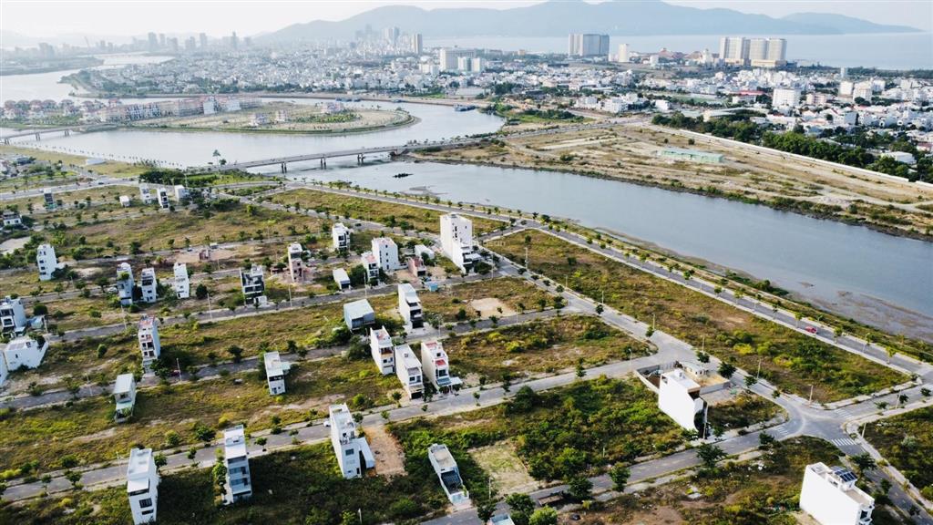 Hàng chính chủ  sổ đỏ  nam hoà xuân  bán gấp lô đất, giá rẻ hơn thị trường 100  200tr