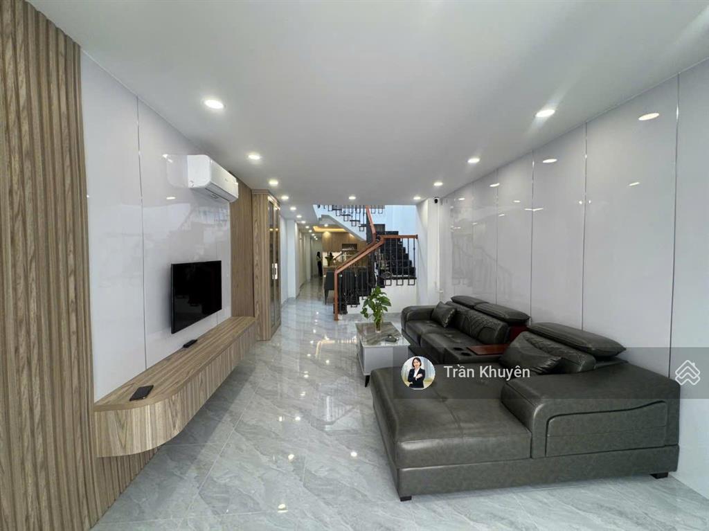 Giảm 350tr! nhà 2 tầng gần biển nha trang  full nội thất, chỉ còn 8.8 tỷ