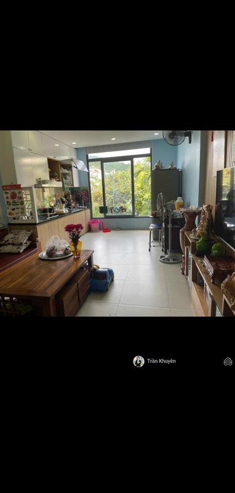 Nhà bán gần biển hòn chồng, hẻm đặng tất, 4 tầng, cách biển 200m, vị trí đẹp kinh doanh lưu trú