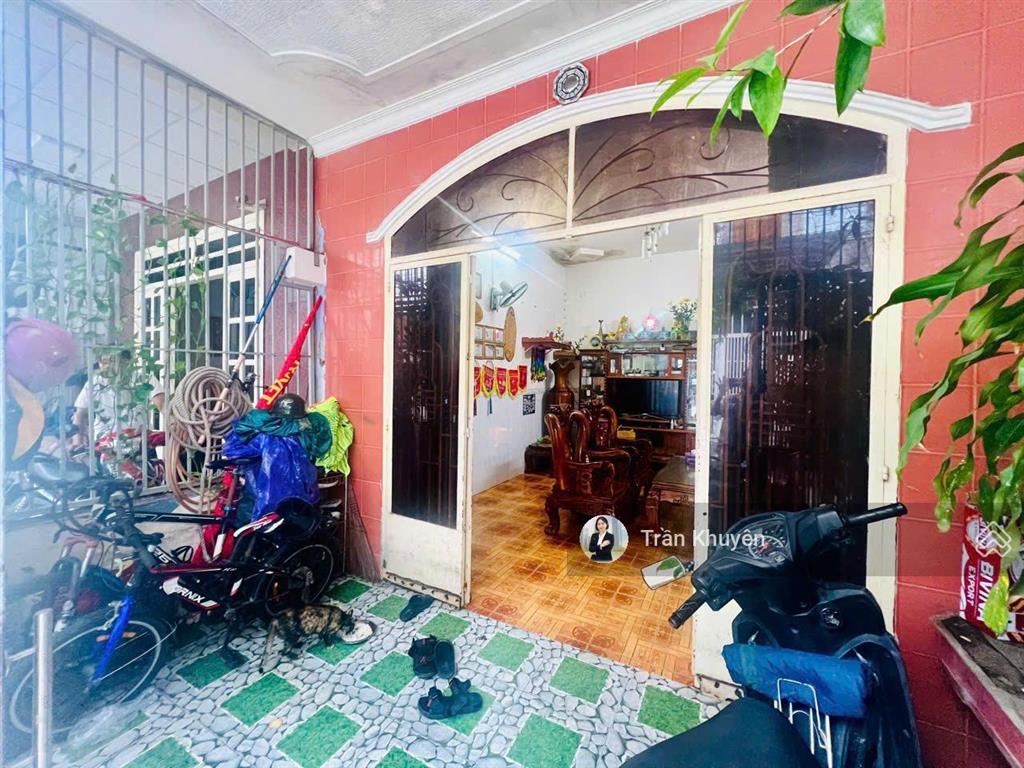 Bán đất tặng nhà hẻm ô tô đường phạm tu  gần biển nha trang khu dân cư an ninh  giá 4,35 tỷ