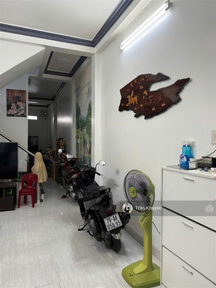 Nhà mới đẹp vcn phước long 2 đường 12m ô tô đậu thoải mái full nội thất giá 6,95 tỷ