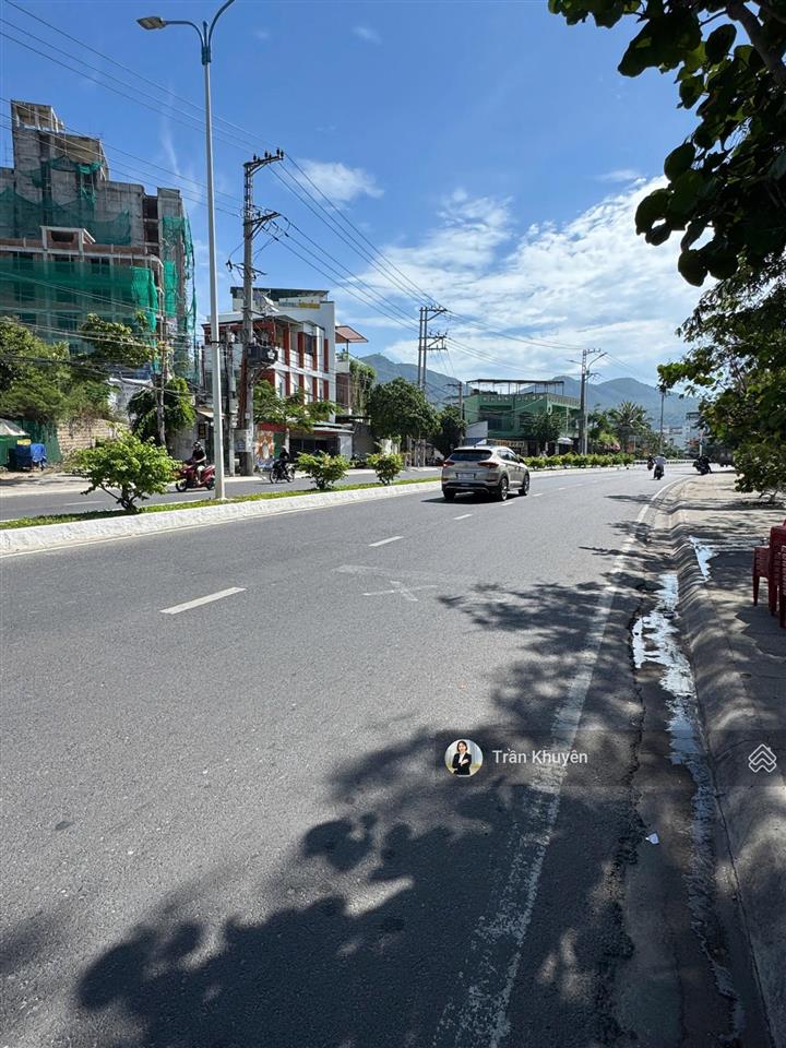 Đất view biển mặt tiền phạm văn đồng  giá 150tr/m²