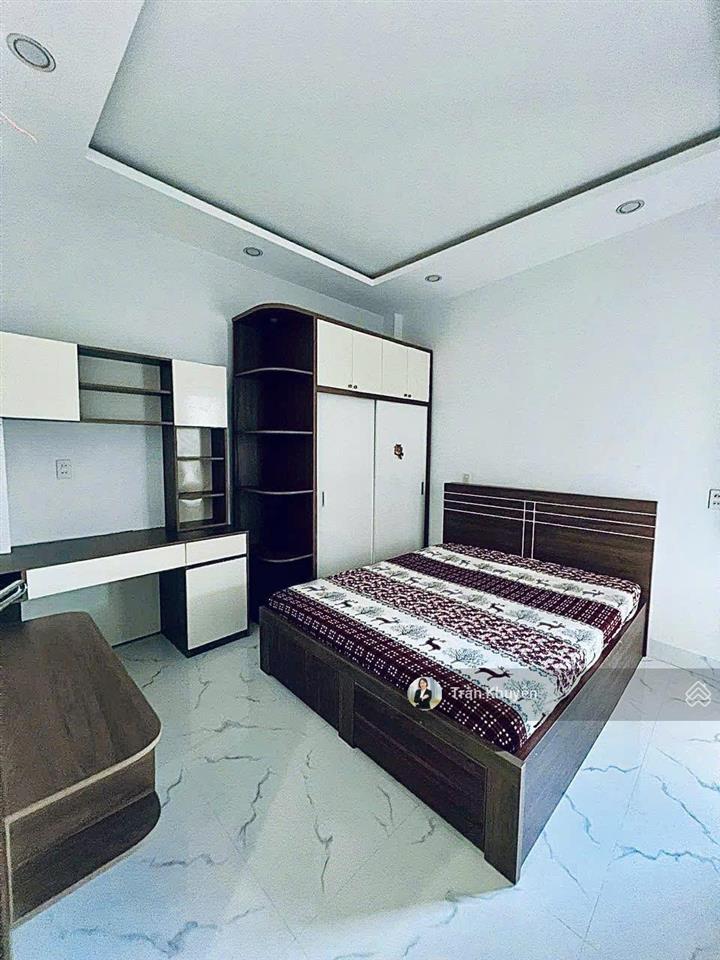 Nhà 3 tầng 5 phòng khép kín  thu nhập 18tr/tháng  gần chợ phương sài