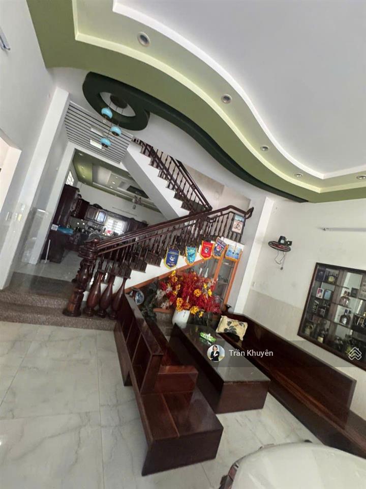 Chủ cần tiền  bán nhanh nhà mặt tiền đường phước long, nha trang