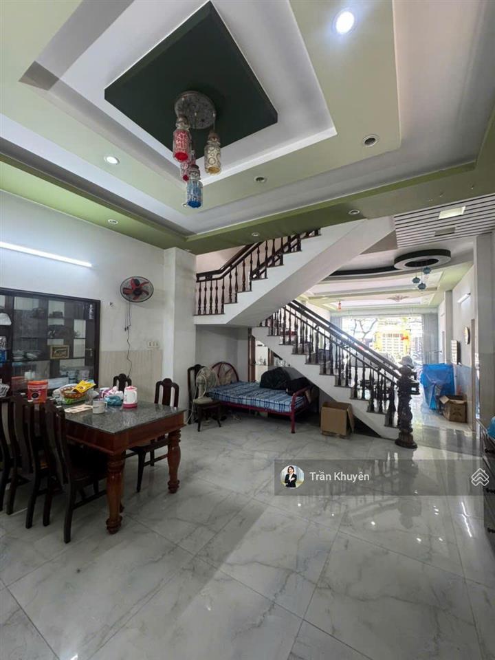Chủ cần tiền  bán nhanh nhà mặt tiền đường phước long, nha trang