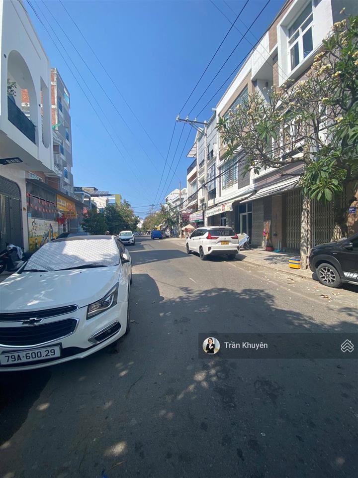 Bán đất tặng nhà cấp 4 mặt tiền khúc thừa dụ  142m² full odt, gần biển nha trang