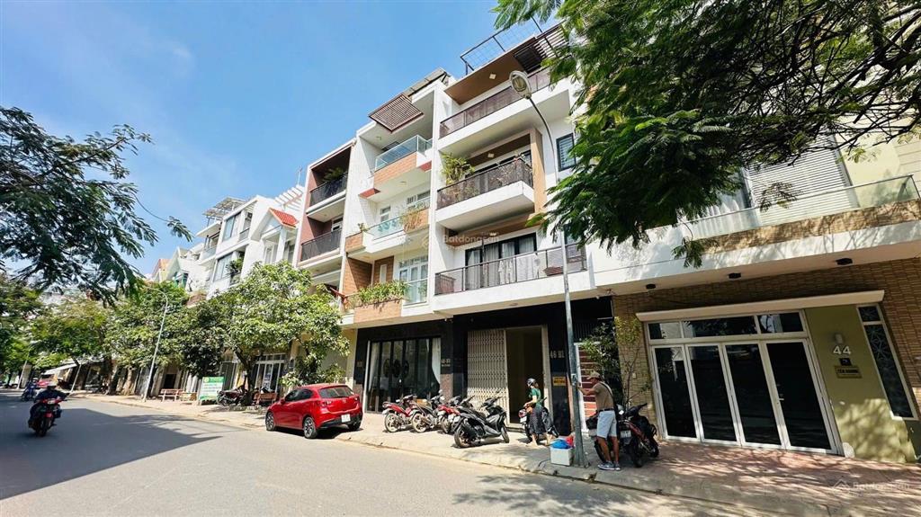 Giảm 1,5 tỷ  nhà 3 tầng đường 16m sổ hồng kđt vĩnh điềm trung nha trang