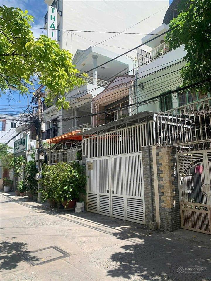 Hạ giá 12,2 tỷ cần bán gấp nhà 3 tầng, ô tô vào tận đường biệt thự nha trang