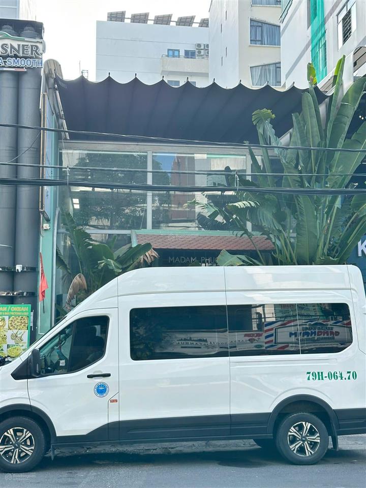 300tr/m  mặt tiền đường nguyễn thiện thuật phố tây trung tâm nha trang