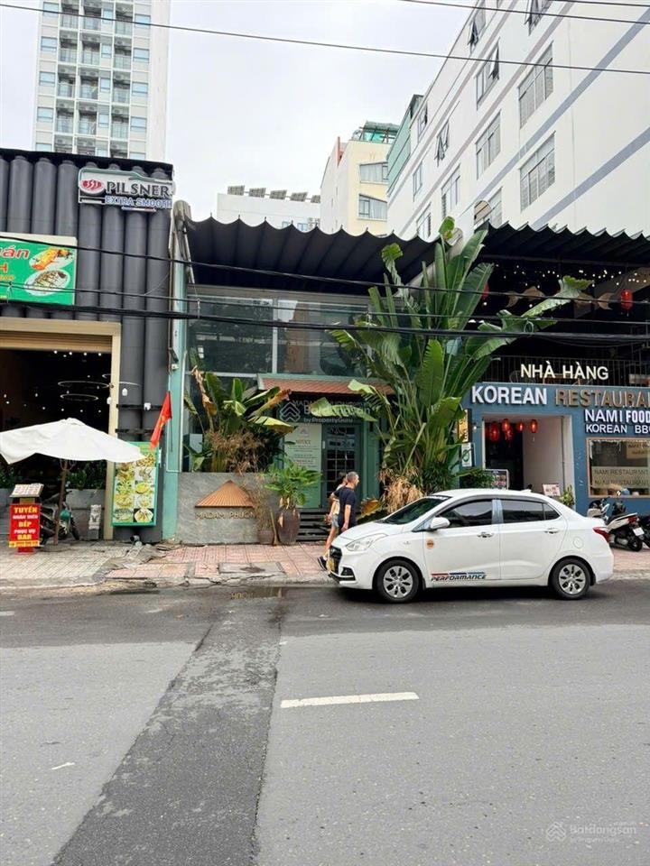 300tr/m  mặt tiền đường nguyễn thiện thuật phố tây trung tâm nha trang