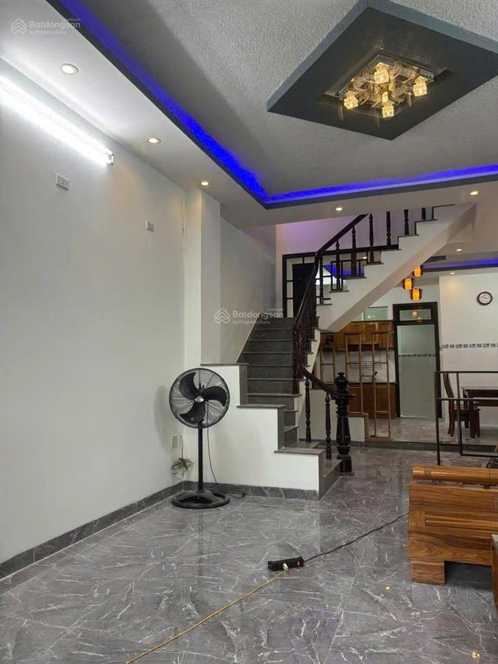 Nhà đường lê hồng phong nha trang hạ giá 4,4 tỷ  nhà 3 tầng mê đúc