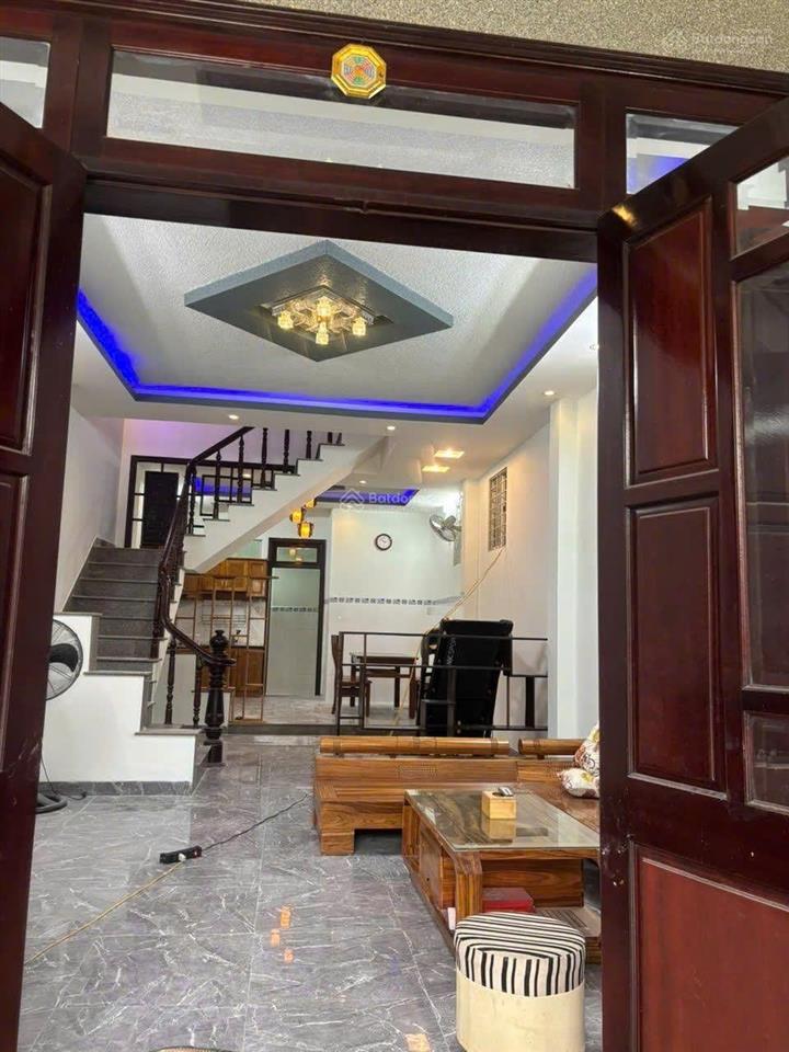 Nhà đường lê hồng phong nha trang hạ giá 4,4 tỷ  nhà 3 tầng mê đúc