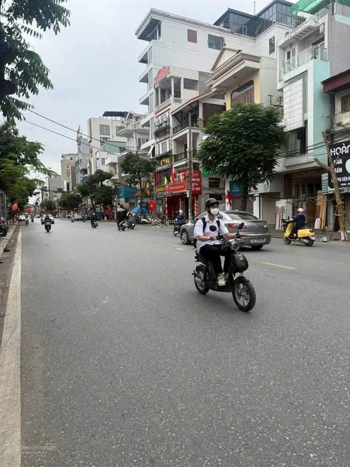 Mặt đường vũ chí thắng vỉa hè rộng | kinh doanh sầm uất vị trí vàng mặt đường chính, v
