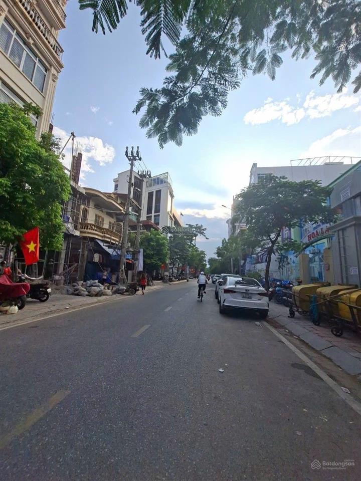 Khu phân lô trại cau vài bước ra mặt đường tô hiệu có sẵn thang máy gần ngã 4 hồ sen mê linh