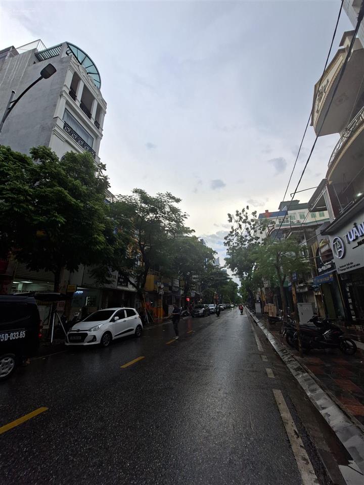 Ngay bệnh viện việt tiệp phố cát dài nhà 75m² x 4 tầng, ô tô đỗ cửa ngày đêm. khu dân trí cao