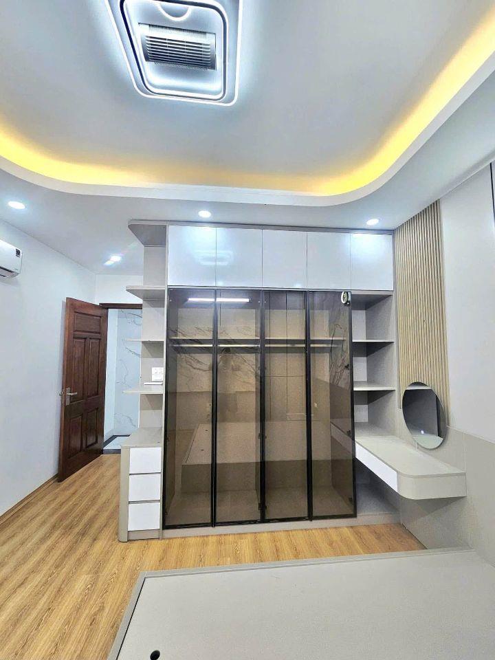 TÀI CHÍNH 👉  10,95 Tỷ SỞ HỮU CĂN NH.A  ✅ Sổ Chính Chủ - DT 39m sẵn giao dịch ✅ Xây dựng 7 Tầng - THANG MÁY  ✅ Ko quy ho