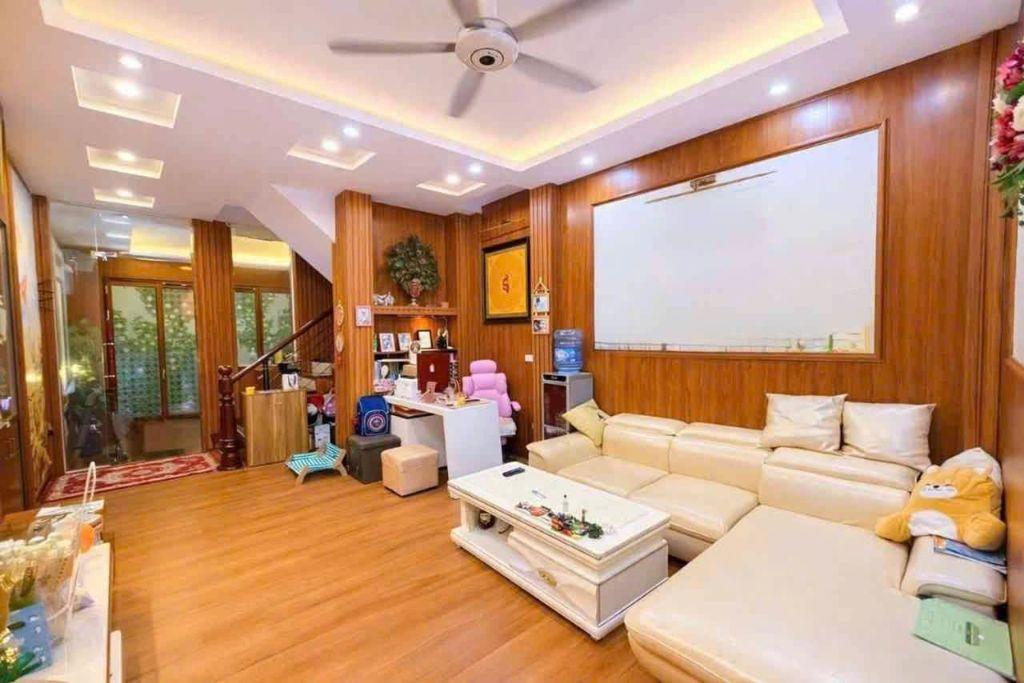 CÁCH PHỐ 70M  - DÂN XÂY KCBT  - GIẤY PHÉP XD,- BẢN THIẾT KẾ ĐẦY ĐỦ - NÓI KO VỚI QUY HOẠCH 👉 Có thể cải tạo thêm  Thang 