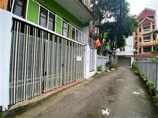 Giáp bát 99m2 mt 6,8m view hồ  21 tỷ  bán đất tặng nhà hiếm  không quy hoạch  ô tô tránh