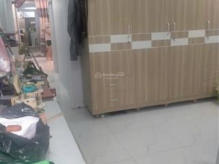 Chung cư quận 5 lầu 1 có sổ 64m2, giá 2.35 tỷ