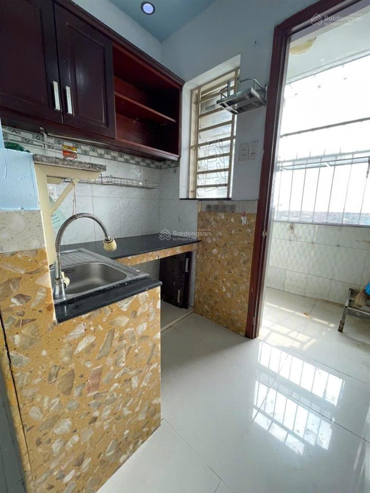 Căn hộ cc bình phú thang máy 2pn chỉ 2.75 tỷ