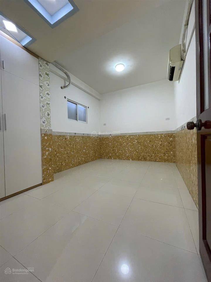 Căn hộ cc bình phú thang máy 2pn chỉ 2.75 tỷ