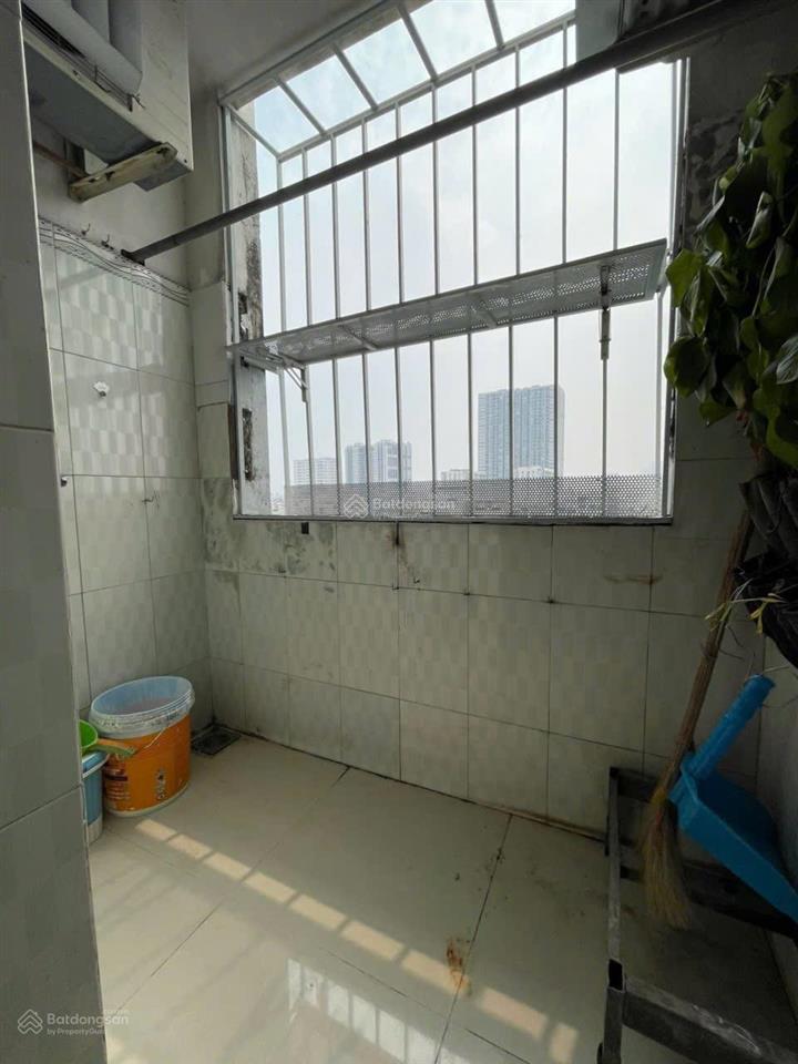 Căn hộ cc bình phú thang máy 2pn chỉ 2.75 tỷ