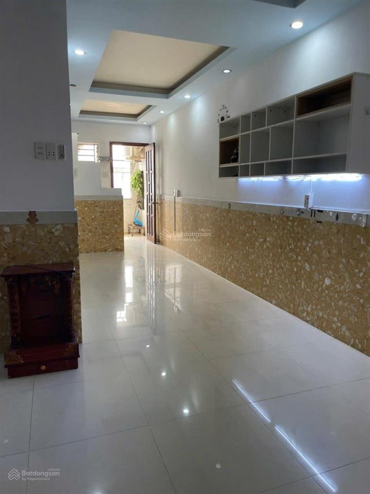 Căn hộ cc bình phú thang máy 2pn chỉ 2.75 tỷ