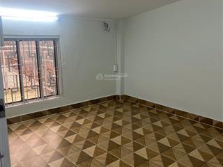 Bán căn hộ trần phú p7, q5  lầu 3 thang bộ  69m2 giá 2.69 tỷ