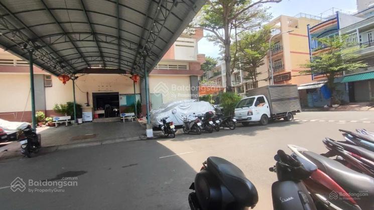 Căn góc chung cư bình phú quận 6 thang máy 66.8m2, giá 2,85 tỷ