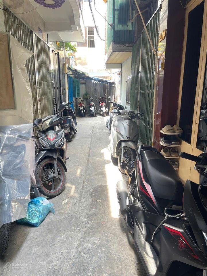 Bán nhà hậu giang quận 6 sát mặt tiền  sổ riêng  giá 2.18 tỷ